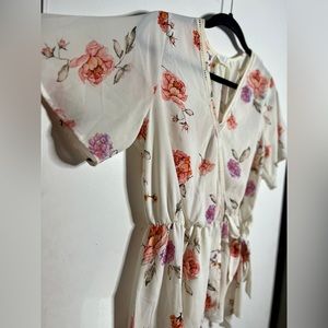 Floral blouse.